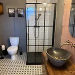 Miedzyles 68 度假居 *